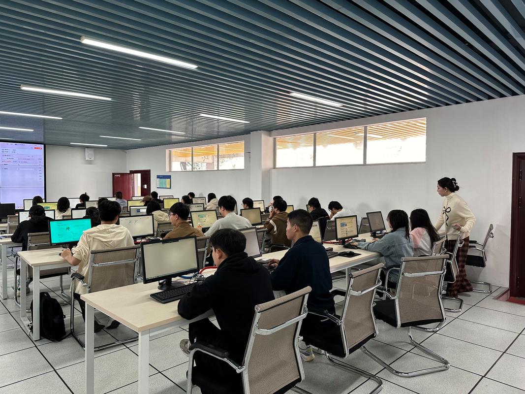 白云深处有人家 从贵阳信息科技学院到高薪offer的破局之路